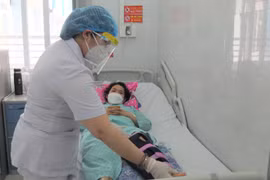 Gãy xương, đứt động mạch chỉ vì té ghế hay trượt chân 