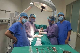 Tái tạo “cậu nhỏ” bị vùi lấp