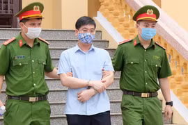 Cựu thượng tá công an đưa 500 triệu đồng nhờ nâng điểm cho 2 thí sinh