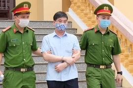 Cựu thượng tá công an đưa 500 triệu đồng nhờ nâng điểm cho 2 thí sinh