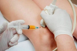 Nguy hiểm khi tiêm trực tiếp vào khớp 