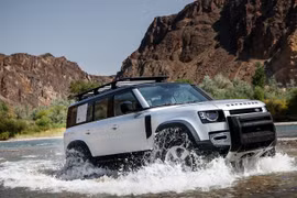 Land Rover Defender nhận đánh giá an toàn 5 sao từ Euro NCAP