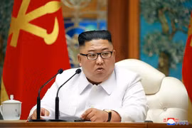 Triều Tiên họp khẩn sau ca nghi mắc COVID-19 đầu tiên