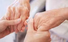 Phục hồi chức năng cầm nắm do liệt tay