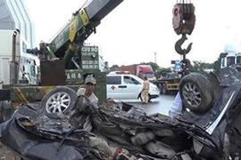 Tạm giữ tài xế container buồn ngủ tông chết 5 người trong xe ô tô ở Tây Ninh