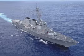 Trung Quốc tức giận, Mỹ lại đưa khu trục hạm tên lửa qua eo biển Đài Loan