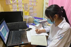 Lên kịch bản thi trong mùa cách ly