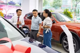 Hết ưu đãi phí trước bạ, xe nhập lại lấn át xe nội?