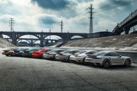 Porsche 911 Turbo: Kẻ thay đổi cuộc chơi siêu xe với động cơ tăng áp