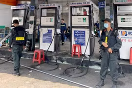 Nhận biết và xử lý khi mua phải xăng giả