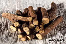 Bài thuốc trị ho từ cam thảo dễ áp dụng