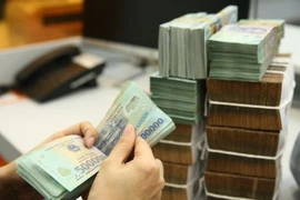 Mức lương tối thiểu vùng tăng bình quân 6% so với mức lương tối thiểu hiện hành.