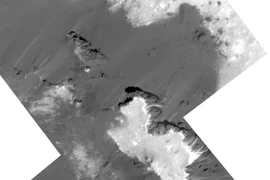 Ảnh tuyệt vời về điểm sáng kỳ lạ trên hành tinh lùn Ceres