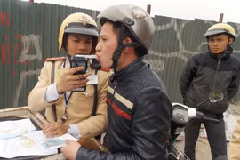 Từ ngày mai, người dân được ghi âm - ghi hình CSGT làm nhiệm vụ