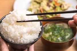 Ăn cơm… giảm béo