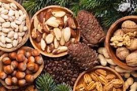 Hạt nhâm nhi ngày Tết hỗ trợ sức khỏe