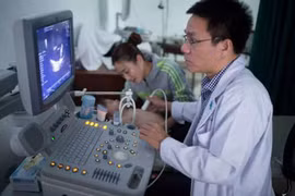 Siêu âm tim cho trẻ có hại không?