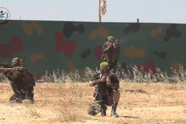 Lực lượng Mãnh Hổ Syria diễn tập chiến đấu, sẵn sàng đối phó với nguy cơ chiến tranh mới 