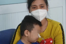 Nhiễm trùng huyết, áp xe họng vì hóc xương cá