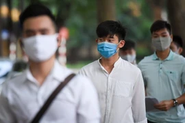 Khẩn cấp cho học sinh lớp 9, lớp 12 tạm dừng đến trường do có giáo viên là F0