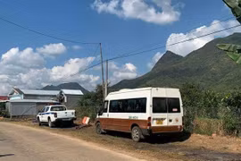 Vụ nữ sinh văng khỏi xe tử vong: Lái xe 2 năm chưa thi được bằng do dịch?