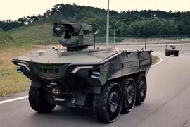 Hàn Quốc giới thiệu xe robot chiến đấu đa nhiệm mới