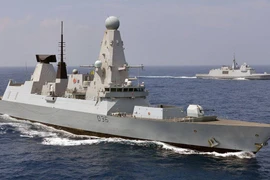 Video Chiến hạm Nga đánh chặn khu trục hạm Mỹ trên khoảng cách cực gần ở Biển Nhật Bản