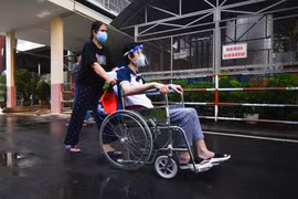 Chàng trai trẻ đi lại được sau 3 năm mắc u xương vùng chậu phải