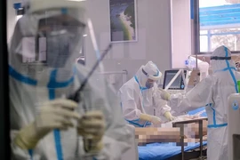 Hà Nội đang đối mặt với chủng Omicron song hành với chủng Delta