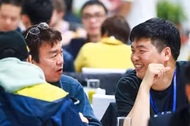 'Đại yến' buffet: đa số phóng viên mê, số ít ngại cà phê trứng