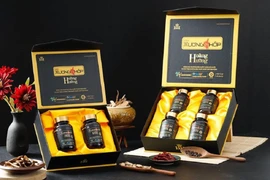 Công ty CP Dược phẩm Hoàng Hường bị phạt 65 triệu đồng, vì quảng cáo TPBVSK viên xương khớp Hoàng Hường gây hiểu nhầm là thuốc.