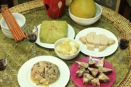 Nhập viện cấp cứu vì tiếc đồ thừa