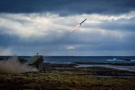 Mỹ mua sắm vũ khí “tối tân” cho Ukraine chống Nga