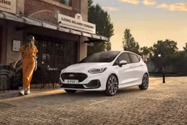 Ford Fiesta 2022 ra mắt với diện mạo mới có giá bán khoảng 523 triệu đồng.
