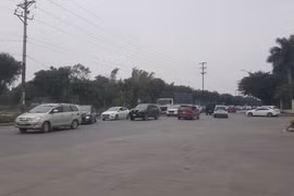 Lý do hàng trăm tài xế phải quay đầu xe khi đến đoạn giao cao tốc ở Ninh Bình