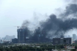 Cháy công trình thi công tòa nhà cao nhất Sài Gòn, sát hầm Thủ Thiêm