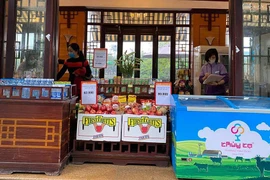 Kem Thủy Tạ thu hút khách hàng ngày mở cửa trở lại sau thời gian giãn cách xã hội