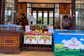 Kem Thủy Tạ thu hút khách hàng ngày mở cửa trở lại sau thời gian giãn cách xã hội