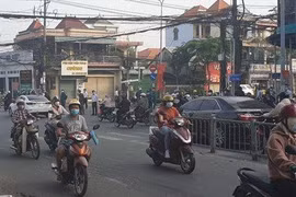 Bình Dương: Rò khí ở cơ sở nước đá hàng trăm người dân phải sơ tán khẩn cấp