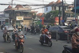 Bình Dương: Rò khí ở cơ sở nước đá hàng trăm người dân phải sơ tán khẩn cấp