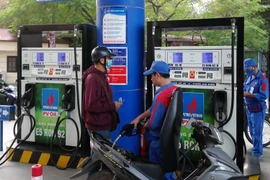 Bộ Tài chính không giảm thuế tiêu thụ đặc biệt với xăng