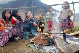 Miền Bắc đón đợt rét mới, miền Trung mưa lớn