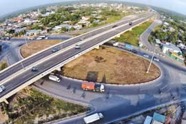 “Bác” chuyển đổi hình thức đầu tư toàn bộ 8 dự án cao tốc Bắc - Nam