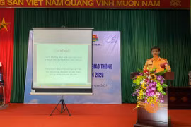 Hà Nội: Giáo dục pháp luật an toàn giao thông cho hơn 400 người dân xã Phù Đổng