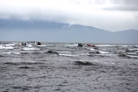 Tạm giữ lái ca nô bị lật ở Quảng Nam khiến 15 người tử vong