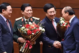 Miễn nhiệm 1 phó thủ tướng và 12 bộ trưởng, trưởng ngành