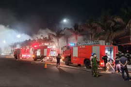 Cháy quán bar ngầm lớn nhất tỉnh Phú Yên