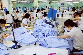 Phục hồi kinh tế thời Covid-19: Thừa tiền, nhưng "nghẹn" vì... chính sách