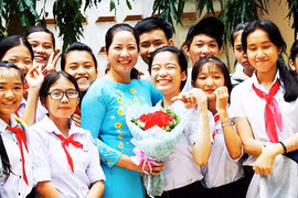 Bắt đầu từ 1/7, học sinh tiểu học không phải đóng học phí