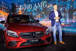 Mercedes-Benz chính thức giới thiệu mẫu xe C-Class nâng cấp